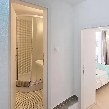In Mit Terrasse By Interhome Apartament