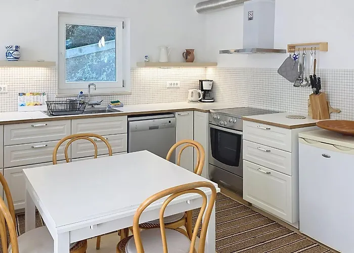 Apartamento In Mit Terrasse By Interhome Baška