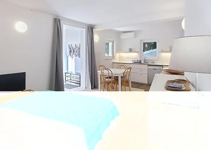 In Mit Terrasse By Interhome Apartamento